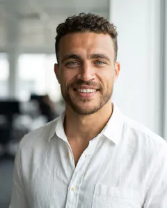 Portrait d'Ahmed, monteur vidéo.