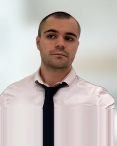 Portrait de Corentin, expert démarchage immobilier.